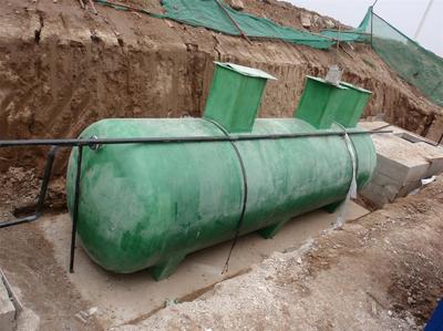 墊江農(nóng)村化糞池 選擇30玻璃鋼化糞池的優(yōu)勢與應(yīng)用